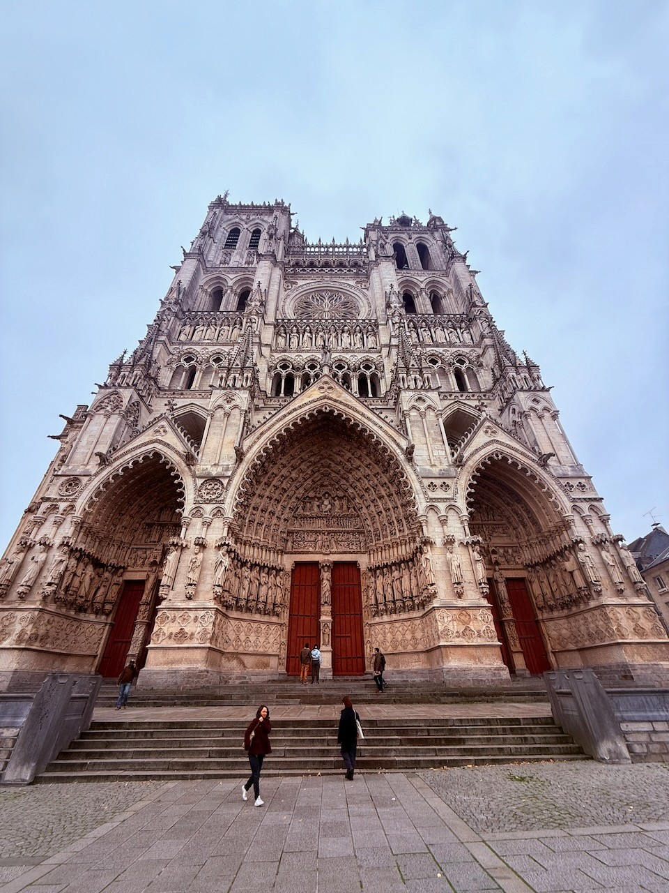 La fachada de la catedral de Notre-Dame de Amiens