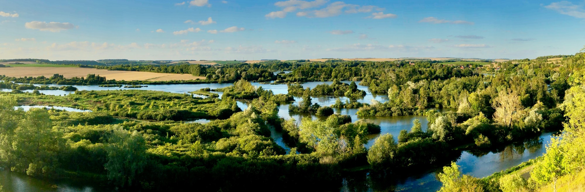 Las lagunas y los pantanos del alto valle del Somme, vistos desde el mirador de Frise
